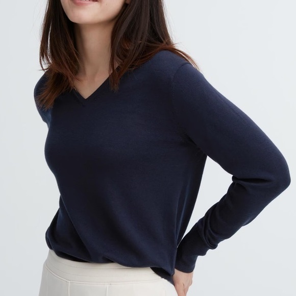 Peter Millar Sweaters - Peter Millar 100% Extra Fine Italian Merino Wool V-Neck Pullover Sweater